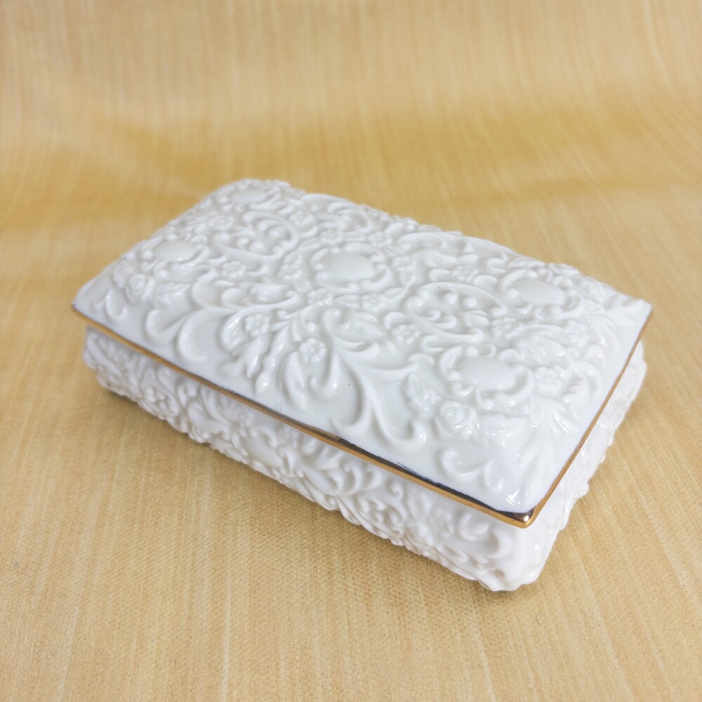 Gottschalks White Porcelain Ceramic Gold Trim Trinket Floral design Jewelry Box